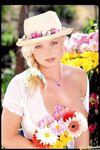 Silvia Saint kvetina dievča