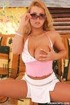 Dorothy Black a dildo
