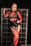 Christina Bella a Kathia Nobili a Irina Bruni majú sex bdsm