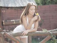 Sophie Lynx je zmyselná kurva