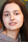 Adeline veľké kozy chlpatý kundička dospievajúci