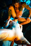 Eden Ivy má sex s dvoma vtákmi