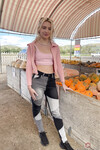 Britt Blair predvádza svoje chlpaté muffy