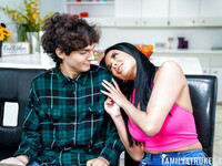Anissa Kate má sex s dospievajúcim chlapcom