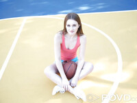 Danni Rivers je roztomilé basketbalové dievča, ktoré si vrzlo