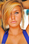 Kennedy Leigh, sexi blondína