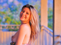 Callie Lavalleyová predvádza svoje telo