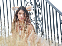 Melody sexy cosplay dievča