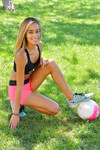 Averie to horúce futbalové dievča