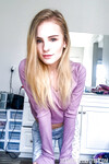 Natalie Knight veľmi sexy blondínka