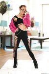 Kimberly Chi - Tetovaná suka