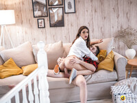 Candi Luciani Rides Boy's Cock potom, čo mu dal Blowjob fotografie (Candie Luciani)
