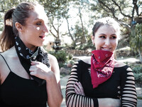 Paige Owensová a Skylar Snow lesbická scéna