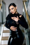Mona Azar milf s obrovskými kozami