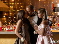 Alina Lopez a Isabel Moon majú trojku