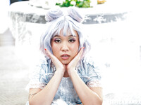 Ázijská cosplayová kočka Kimmy Kimm je kurva tvrdá s dlhovlasým chlapom