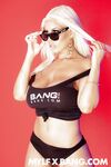 Bridgette B-ovo exotické kundičky sú olízané, prstované a otrasené