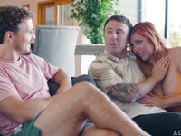 Červenovlasý nymfomaniak kundička lízal a jebal, zatiaľ čo kuku maros hubby padol