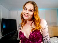 Tattoed red milf Summer of 60 Deväť dostane vtáka s veľkými kozami
