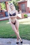 Fit blond Slimpick Vic v horúcom vonkajšom jebaní