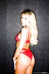 Adriana Chechik - Čierni ju šukajú
