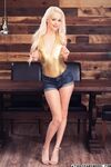 Elsa Jean... Sexy blond tínedžer
