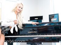 Elsa Jean - Pov kurva