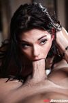 Gina Valentina - miluje veľkého vtáka