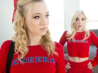 Piper Perri a Bailey Brooke sú školské mačky