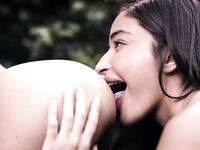 Emily Willisová a Gianna Diorov tabu lesbický sex