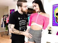 Emily Willis tvrdý sex