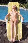 Yasmín Zlatá masturbácia pri bazéne