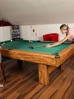 Gina Gerson & Lilu Moon - Sex na biliardovom stole