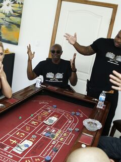 Cherie DeVille - Stratený poker