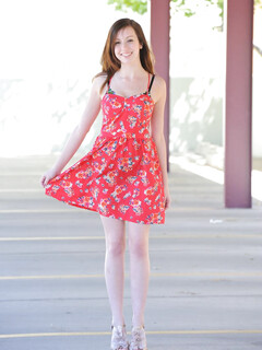 Victoria Voss petit teen girl