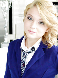 Dakota Skye bisexuálna školáčka