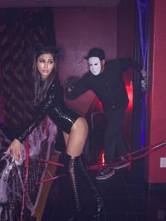 Gianna Dior hlboko zabalený